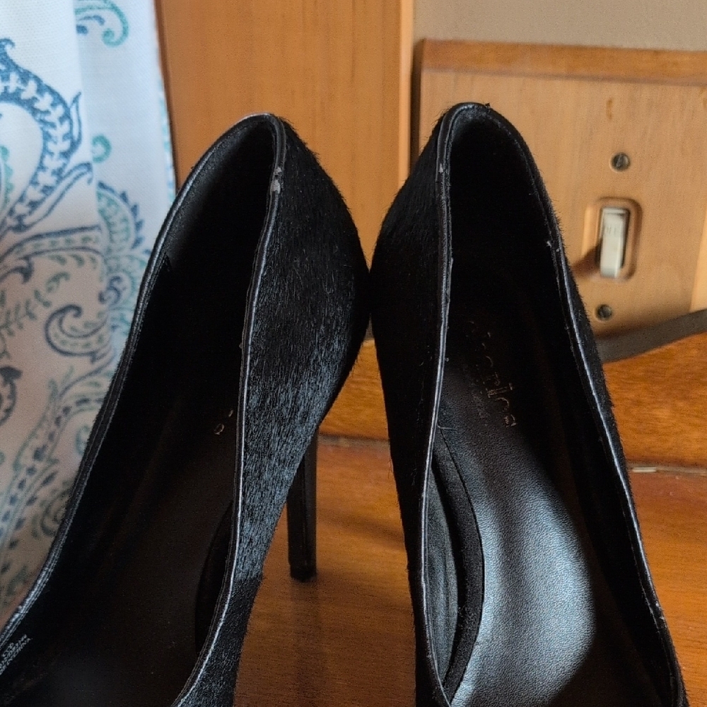 Charlies Black Stiletto Heels Elegant Design - Picture 9 of 10